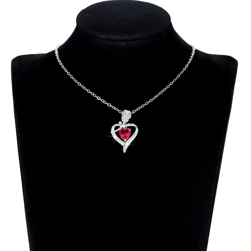 Elegant Style Heart Shaped Pendant Necklace Hollow Design Mother'S Day Gift Party Suitable for Best Friends without Box